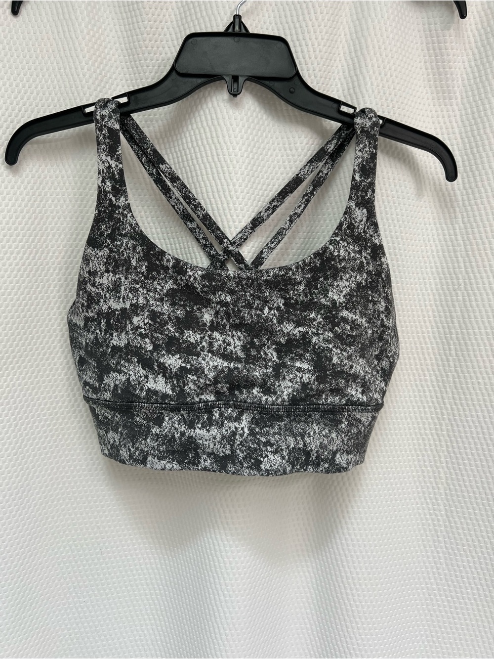 Lululemon Crisscross Back and white Sports Bra - 8